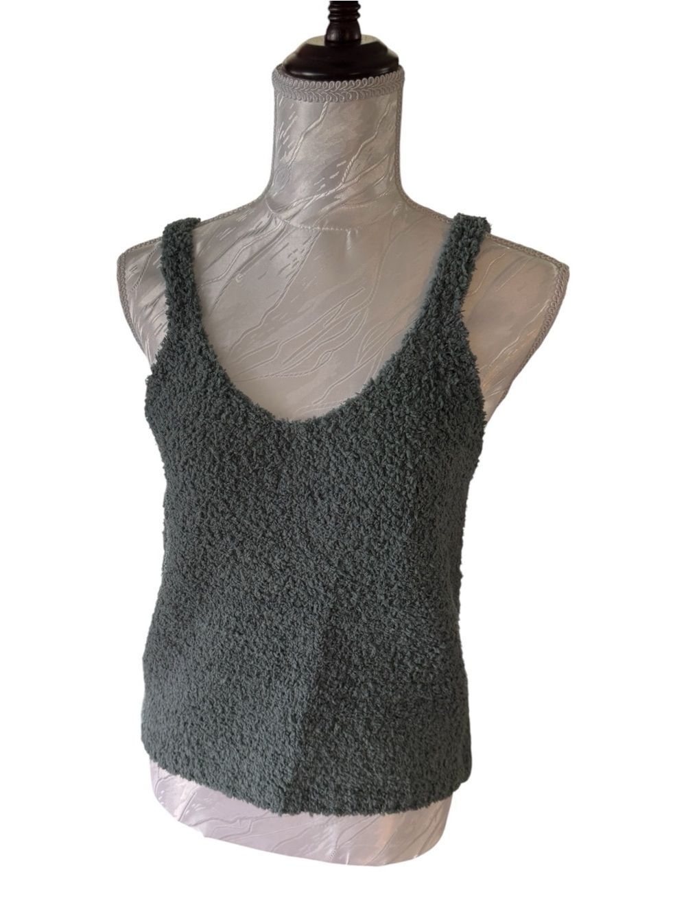She & Sky Textured Scoop Neck Tank Top in Charcoal SMALL
